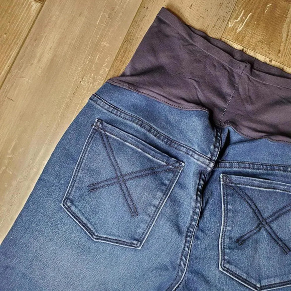 Old Navy Dark Wash Maternity Jeans Size 6 EUC - Picture 6 of 13